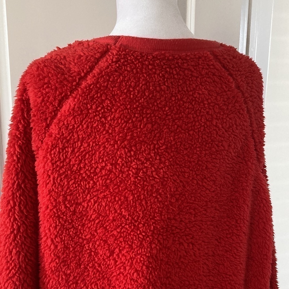 Disney Mickey Mouse medium top red fuzzy - Picture 8 of 11
